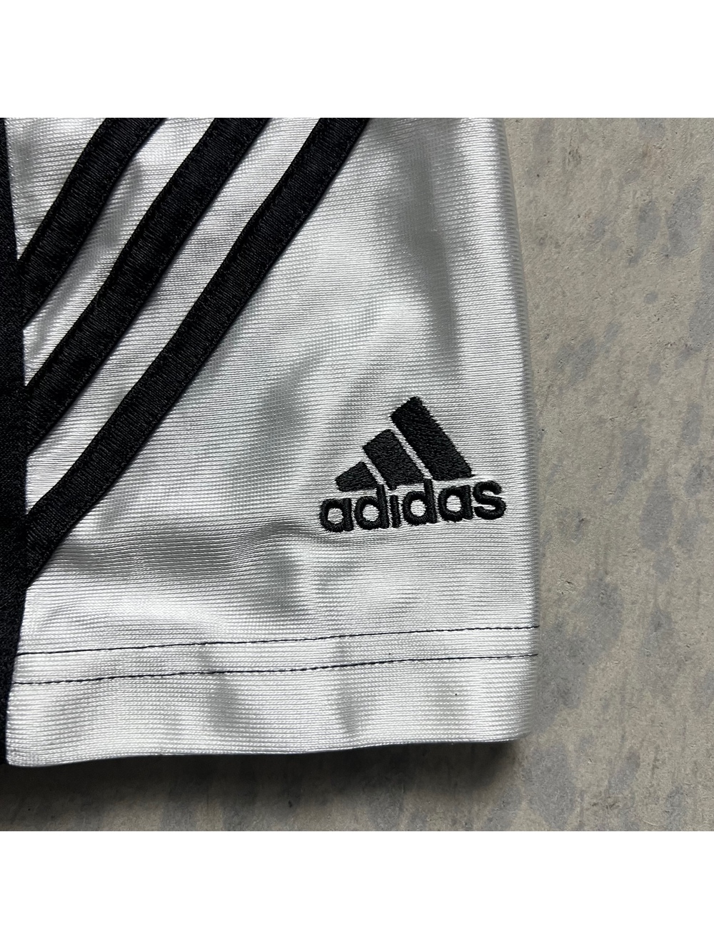 Y2K Adidas Baggy Gym Shorts Sz. L Striped Basketball Shiny Dazzle Sportswear - Picture 6 of 8